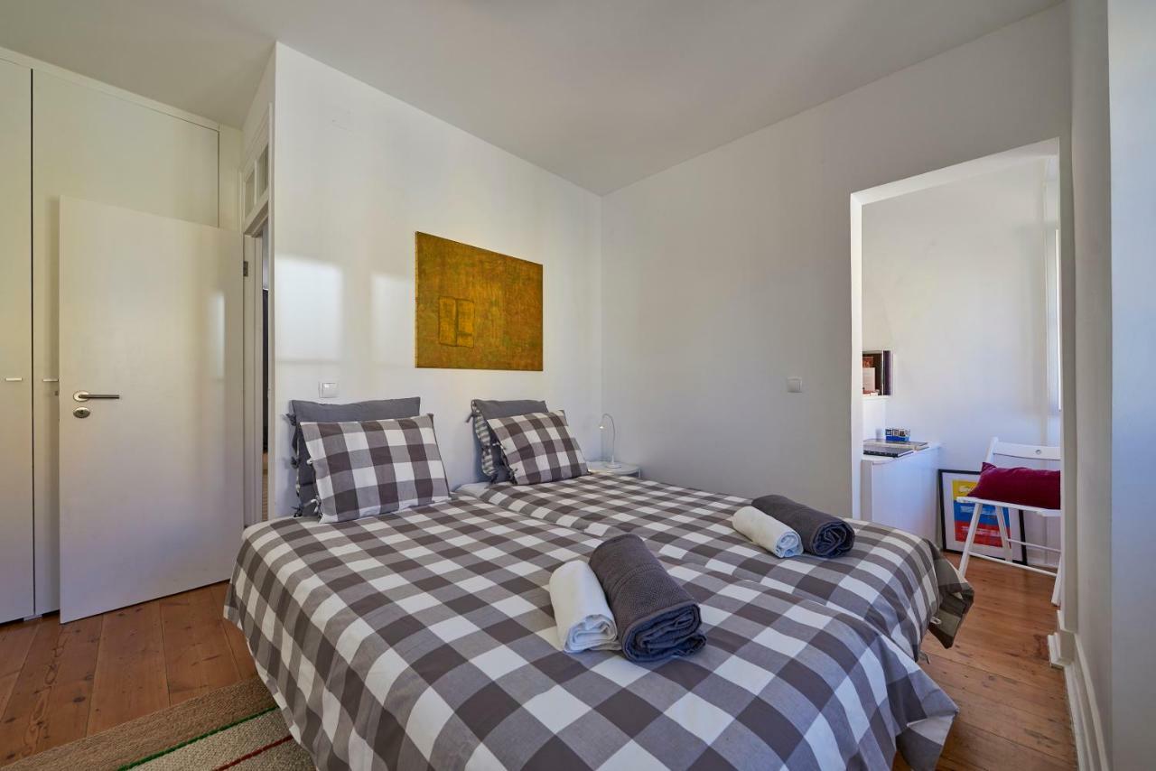 Charming Apartment Em Belem-Books And Canvas Lisbon Exterior photo