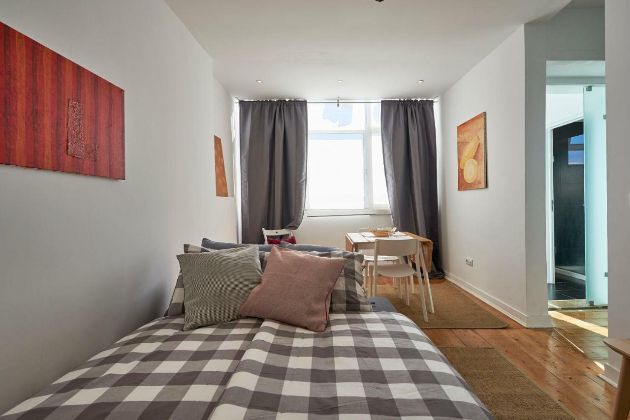 Charming Apartment Em Belem-Books And Canvas Lisbon Exterior photo