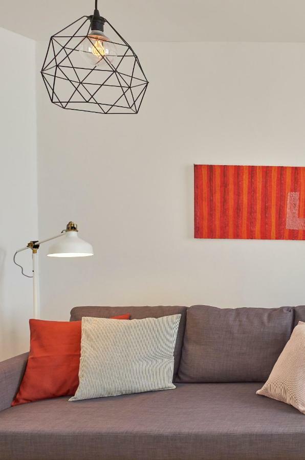 Charming Apartment Em Belem-Books And Canvas Lisbon Exterior photo