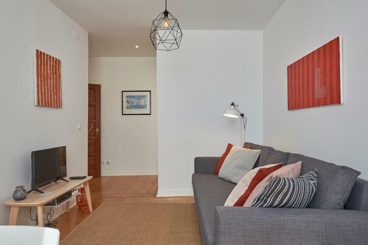 Charming Apartment Em Belem-Books And Canvas Lisbon Exterior photo