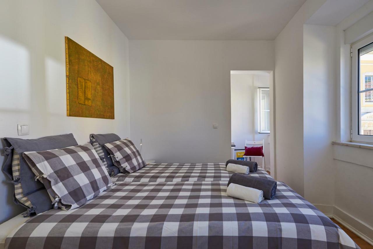 Charming Apartment Em Belem-Books And Canvas Lisbon Exterior photo